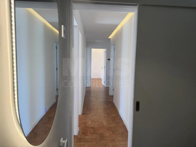 Apartamento T3 para Arrendamento em Carcavelos e Parede Foto 6