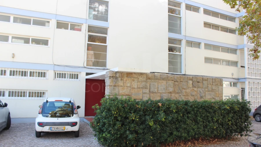 Apartamento T3 para Arrendamento em Carcavelos e Parede