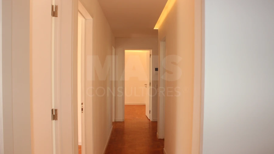 Apartamento T3 para Arrendamento em Carcavelos e Parede