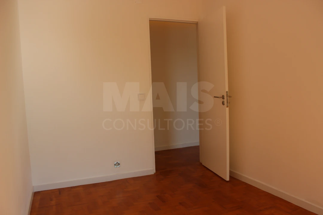 Apartamento T3 para Arrendamento em Carcavelos e Parede Foto 11