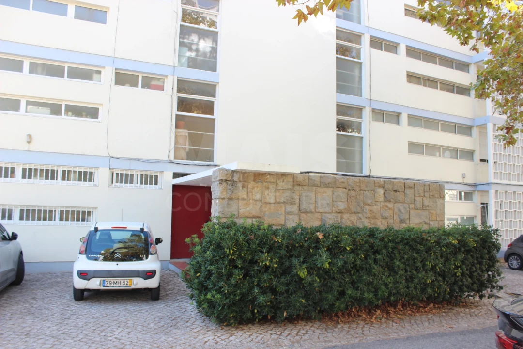 Apartamento T3 para Arrendamento em Carcavelos e Parede Foto 7