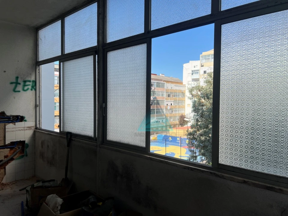 Apartamento T3 para Venda em Almada, Cova da Piedade, Pragal e Cacilhas Foto 4