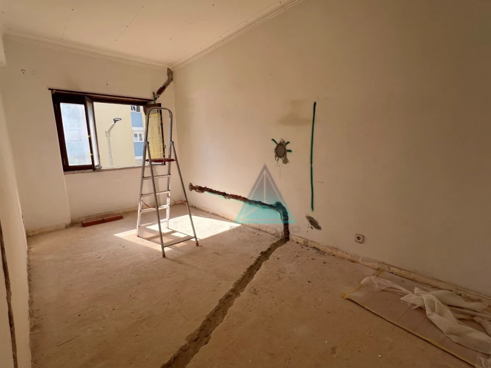 Apartamento T3 para Venda em Almada, Cova da Piedade, Pragal e Cacilhas Foto 11
