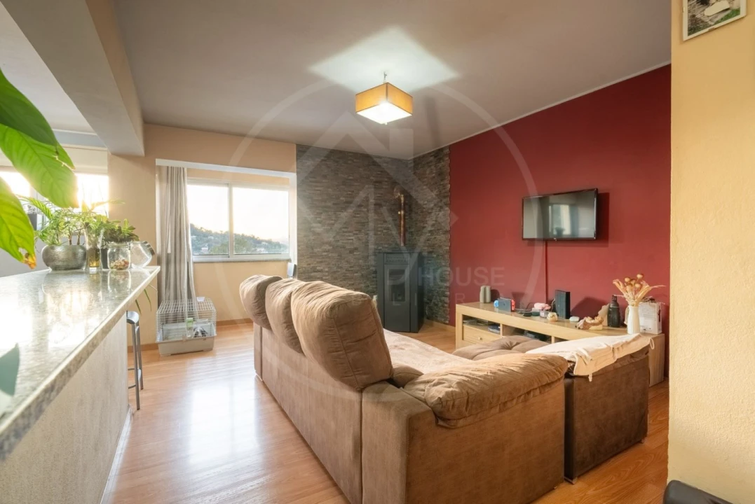 Apartamento T3 para Venda em Salvador e Santo Aleixo de Além-Tâmega Foto 1