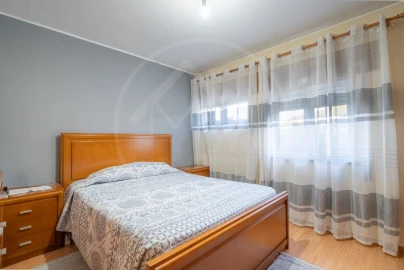 Apartamento T3 para Venda em Salvador e Santo Aleixo de Além-Tâmega