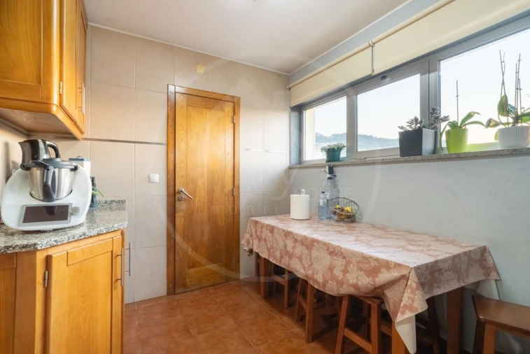 Apartamento T3 para Venda em Salvador e Santo Aleixo de Além-Tâmega Foto 4