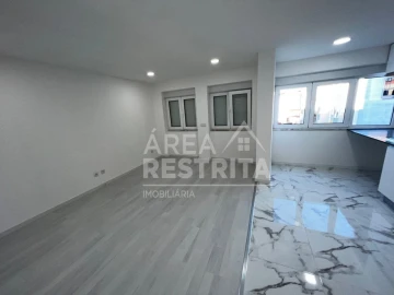 Apartamento T3 para Venda em Seixal, Arrentela e Aldeia de Paio Pires