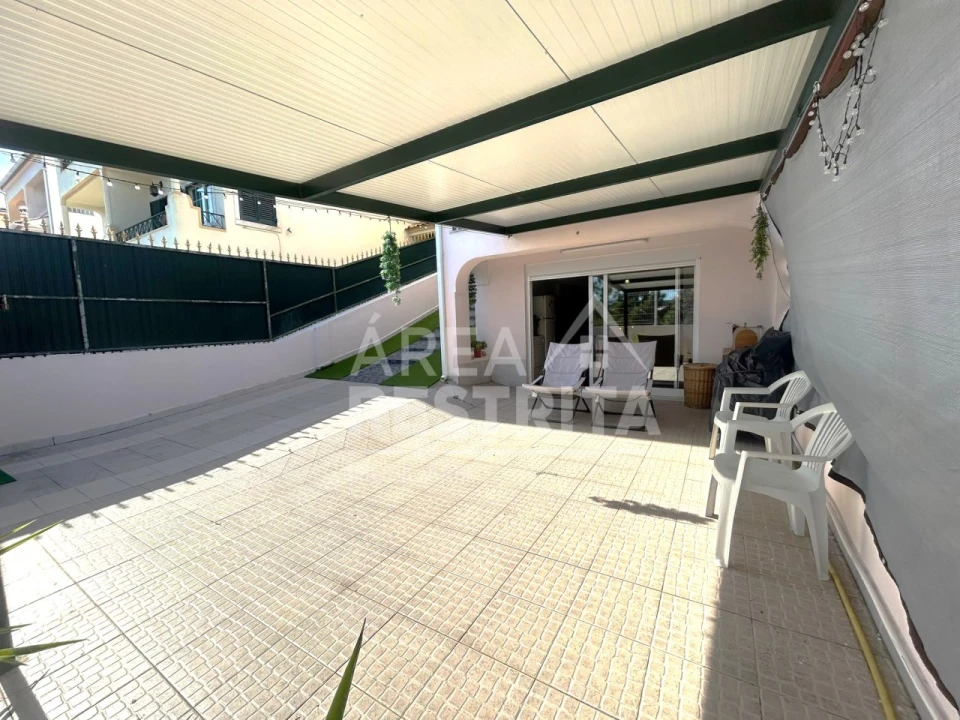Moradia T3 para Venda em Quinta do Conde Foto 10