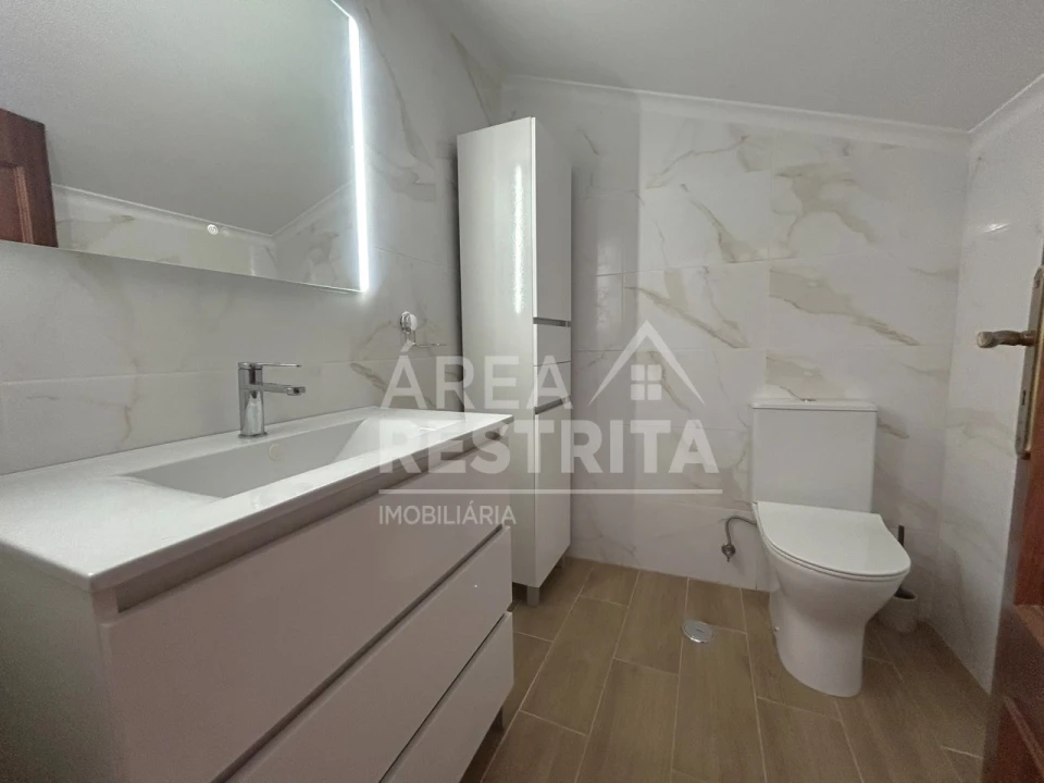 Moradia T3 para Venda em Quinta do Conde Foto 44