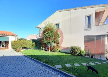 Moradia T3 para Venda em Fragoso