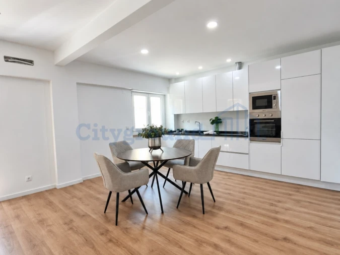 Apartamento T3 para Venda em Benfica Foto 3