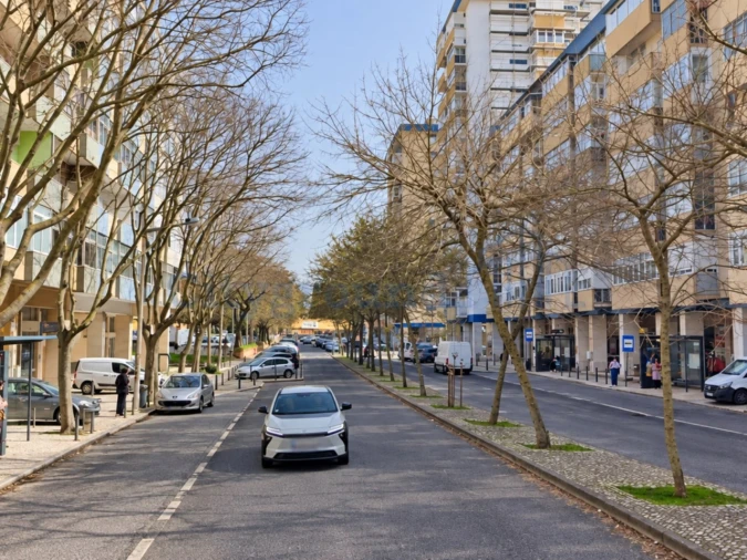 Apartamento T3 para Venda em Benfica Foto 2