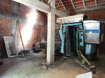 Armazém para Venda em Manique do Intendente, Vila Nova de São Pedro e Maçussa