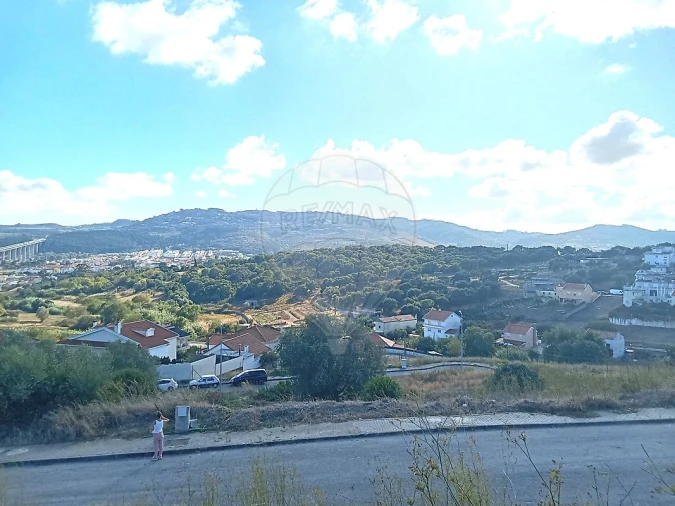 Terreno para Venda em Loures Foto 10