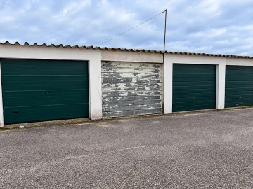 Garagem para Venda em Salvaterra de Magos e Foros de Salvaterra