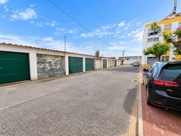 Garagem para Venda em Salvaterra de Magos e Foros de Salvaterra