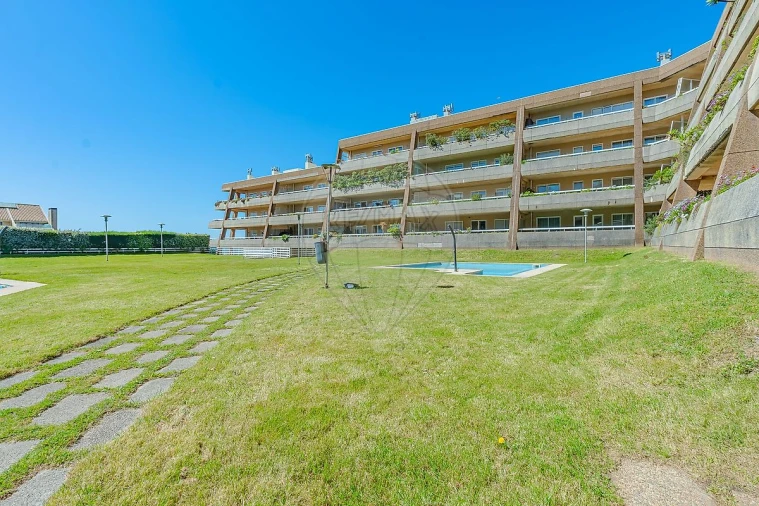 Apartamento T4 para Venda em Madalena Foto 40