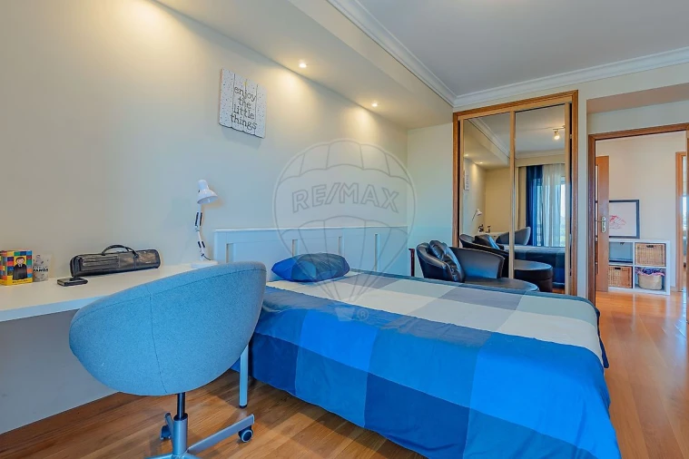 Apartamento T4 para Venda em Madalena Foto 30
