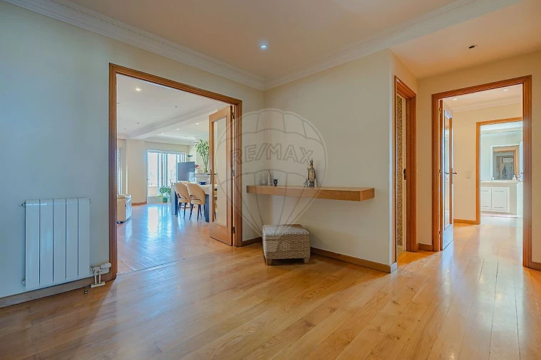 Apartamento T4 para Venda em Madalena Foto 8