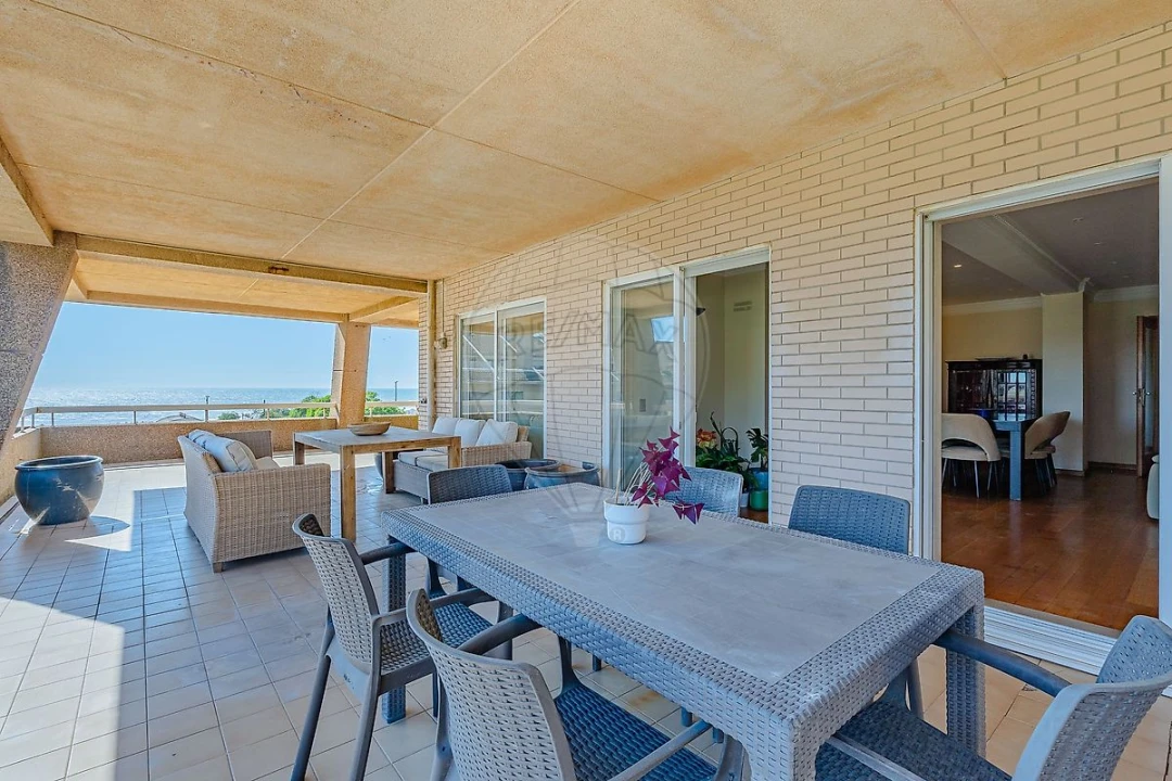 Apartamento T4 para Venda em Madalena Foto 3