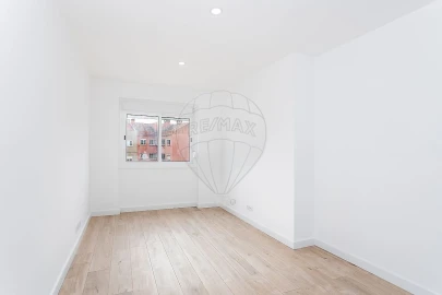 Apartamento T2 para Venda em Odivelas