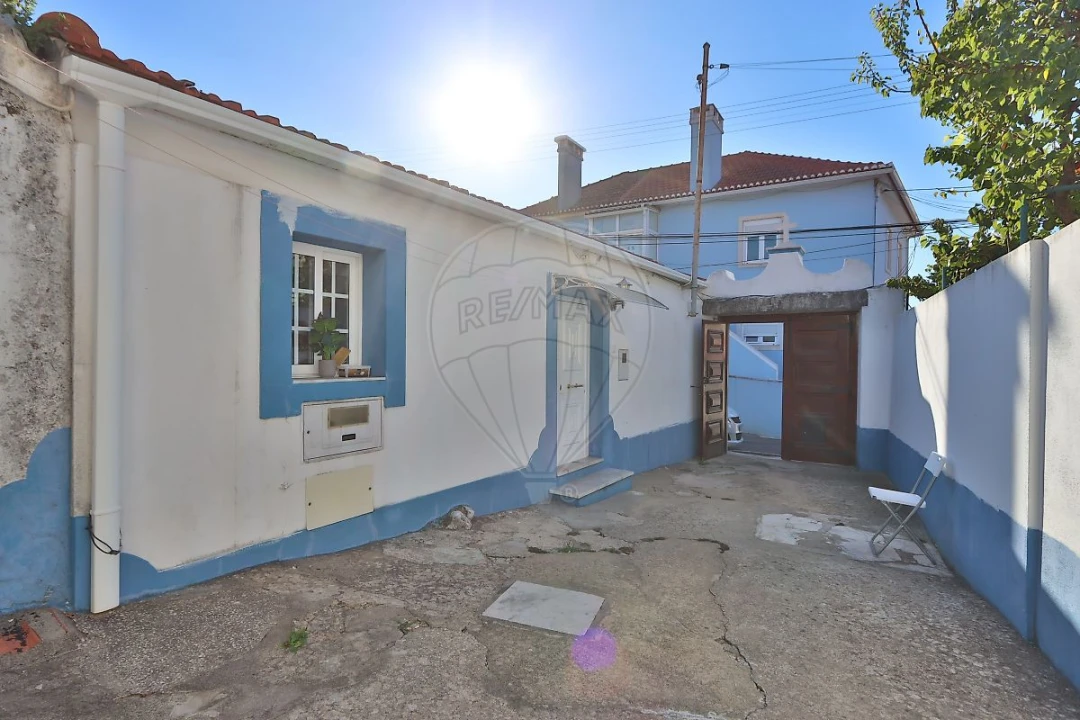 Moradia T8 para Venda em Porto Salvo Foto 6