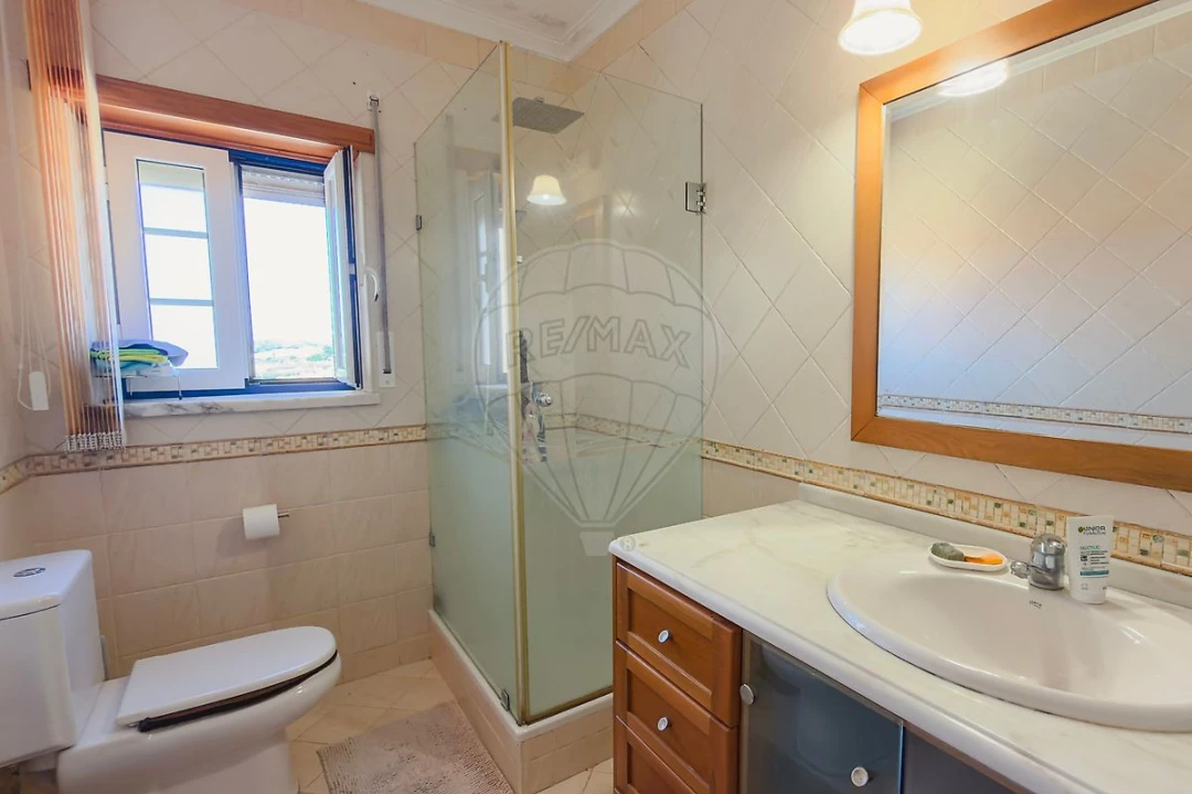 Apartamento T3 para Venda em A dos Cunhados e Maceira Foto 1