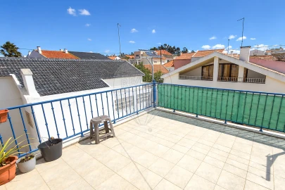 Apartamento T3 para Venda em A dos Cunhados e Maceira