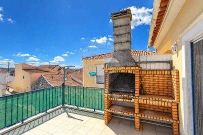 Apartamento T3 para Venda em A dos Cunhados e Maceira