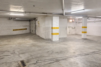 Apartamento T3 para Venda em A dos Cunhados e Maceira