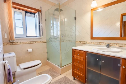 Apartamento T3 para Venda em A dos Cunhados e Maceira