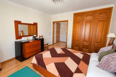 Apartamento T3 para Venda em A dos Cunhados e Maceira