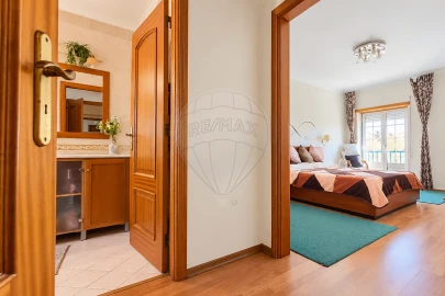 Apartamento T3 para Venda em A dos Cunhados e Maceira