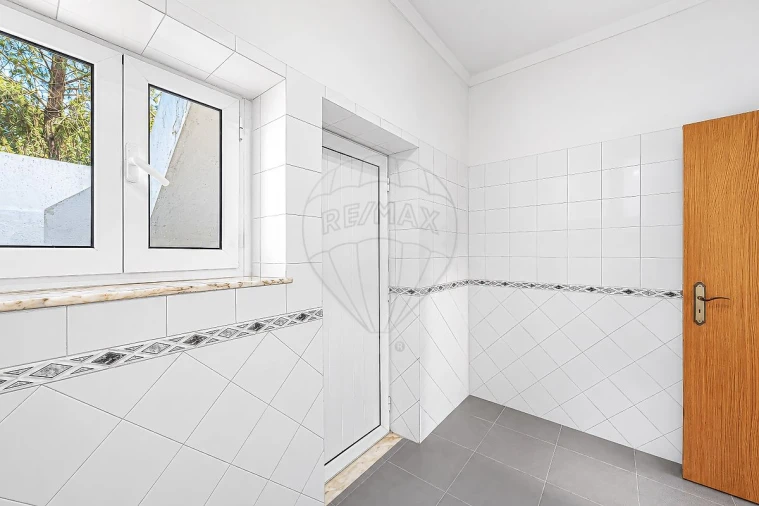 Apartamento T2 para Venda em Santa Maria, São Pedro e Matacães Foto 7