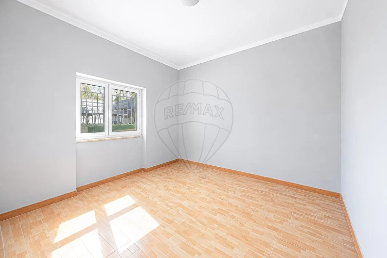 Apartamento T2 para Venda em Santa Maria, São Pedro e Matacães Foto 12