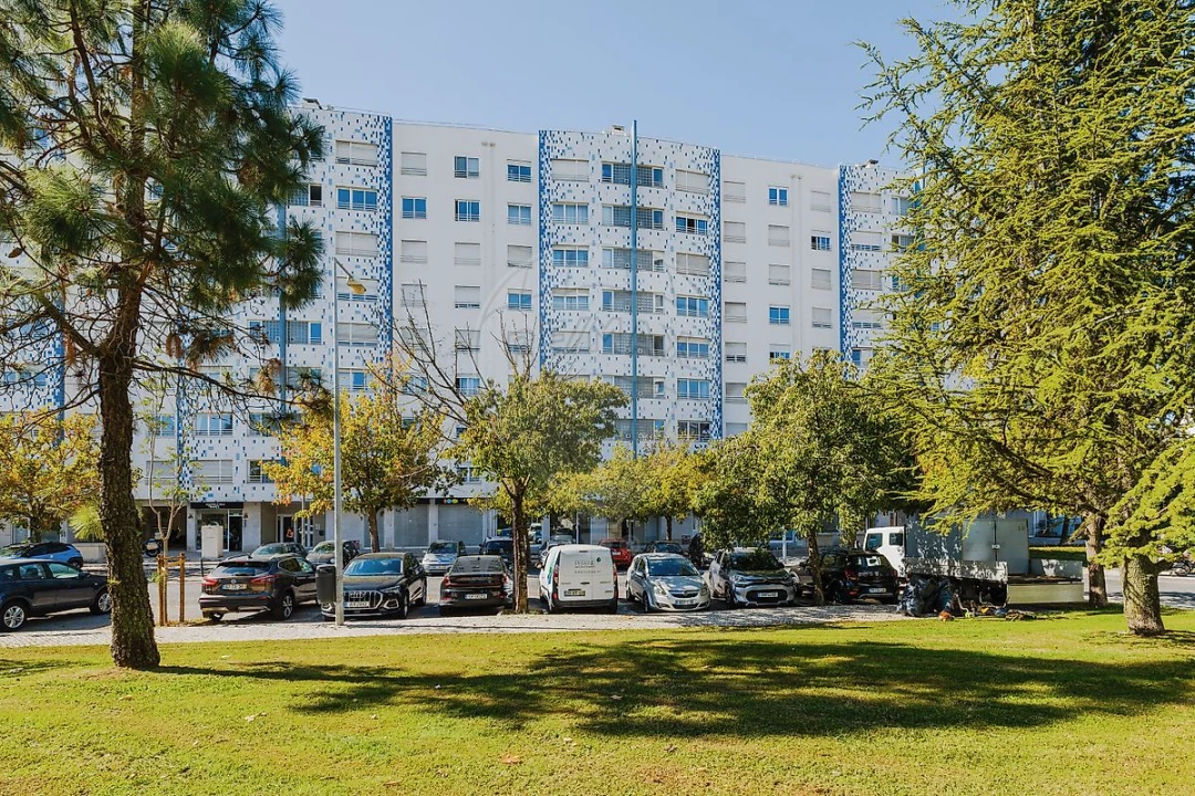Apartamento T2 para Arrendamento em Alvalade Foto 33