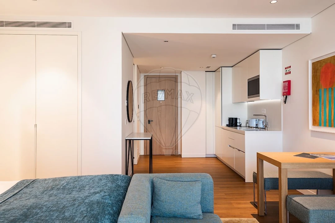 Apartamento T0 para Venda em Parque das Nações Foto 10