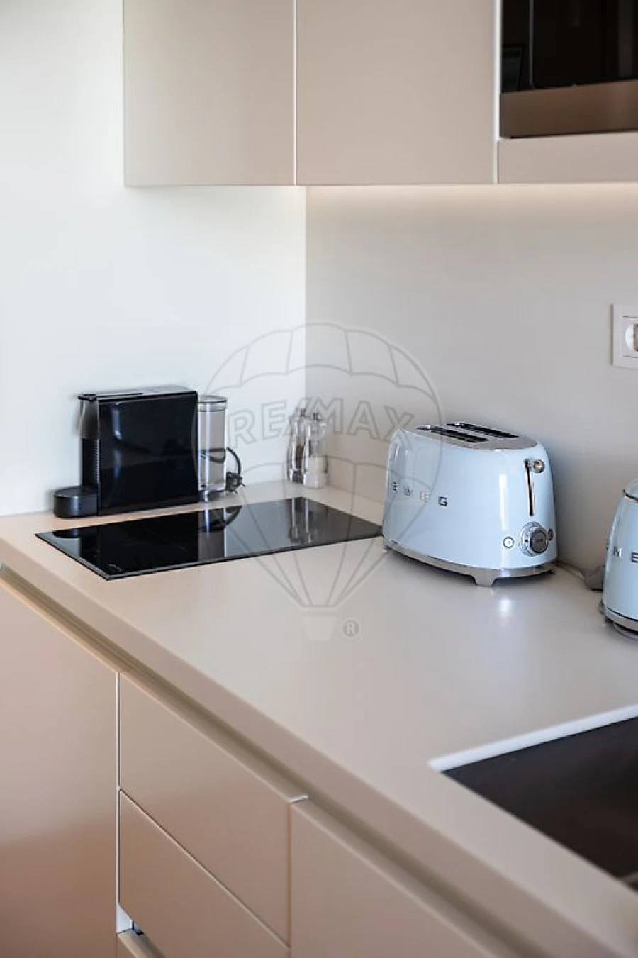 Apartamento T0 para Venda em Parque das Nações Foto 11