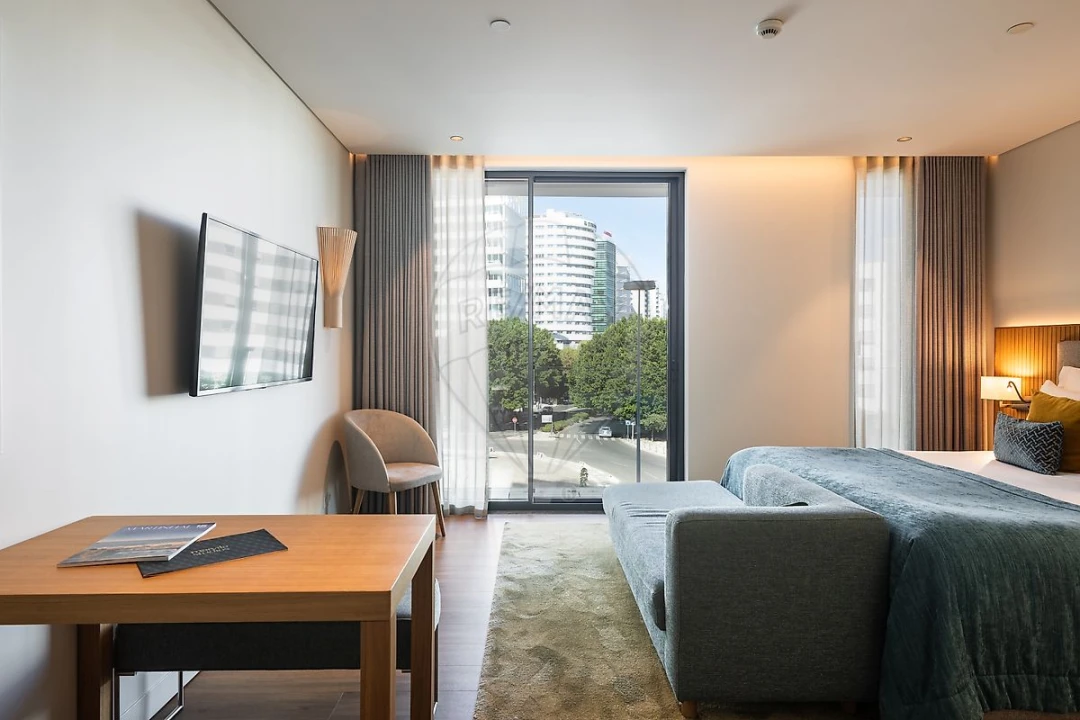 Apartamento T0 para Venda em Parque das Nações Foto 1