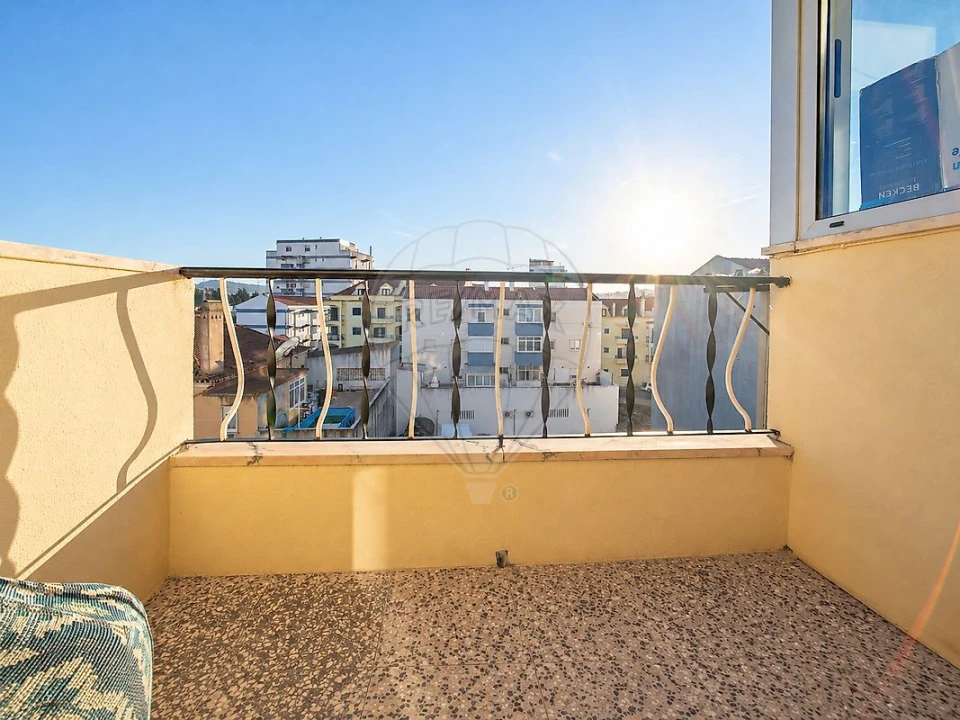 Apartamento T3 para Venda em Carregado e Cadafais Foto 14