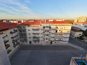 Apartamento T3 para Venda em Carregado e Cadafais