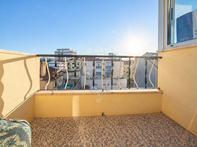 Apartamento T3 para Venda em Carregado e Cadafais Foto 14