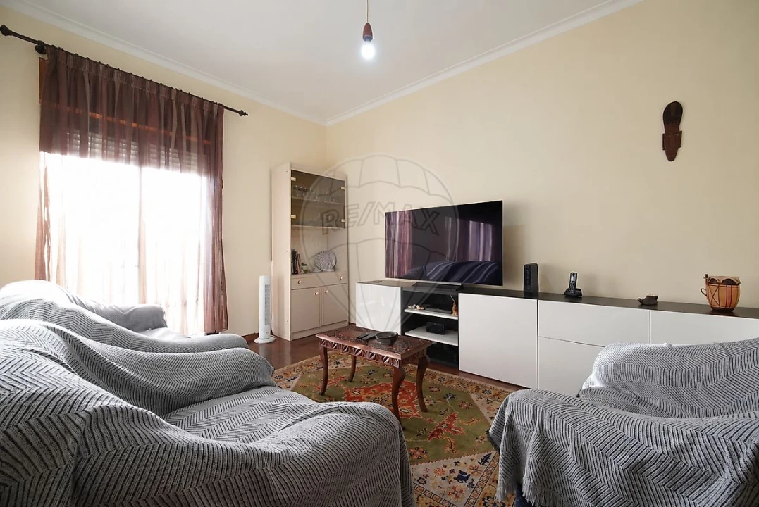 Apartamento T3 para Venda em Carregado e Cadafais Foto 13
