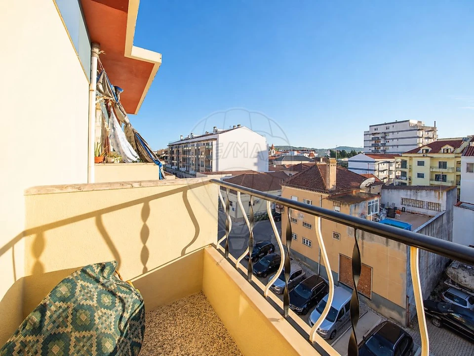 Apartamento T3 para Venda em Carregado e Cadafais Foto 15