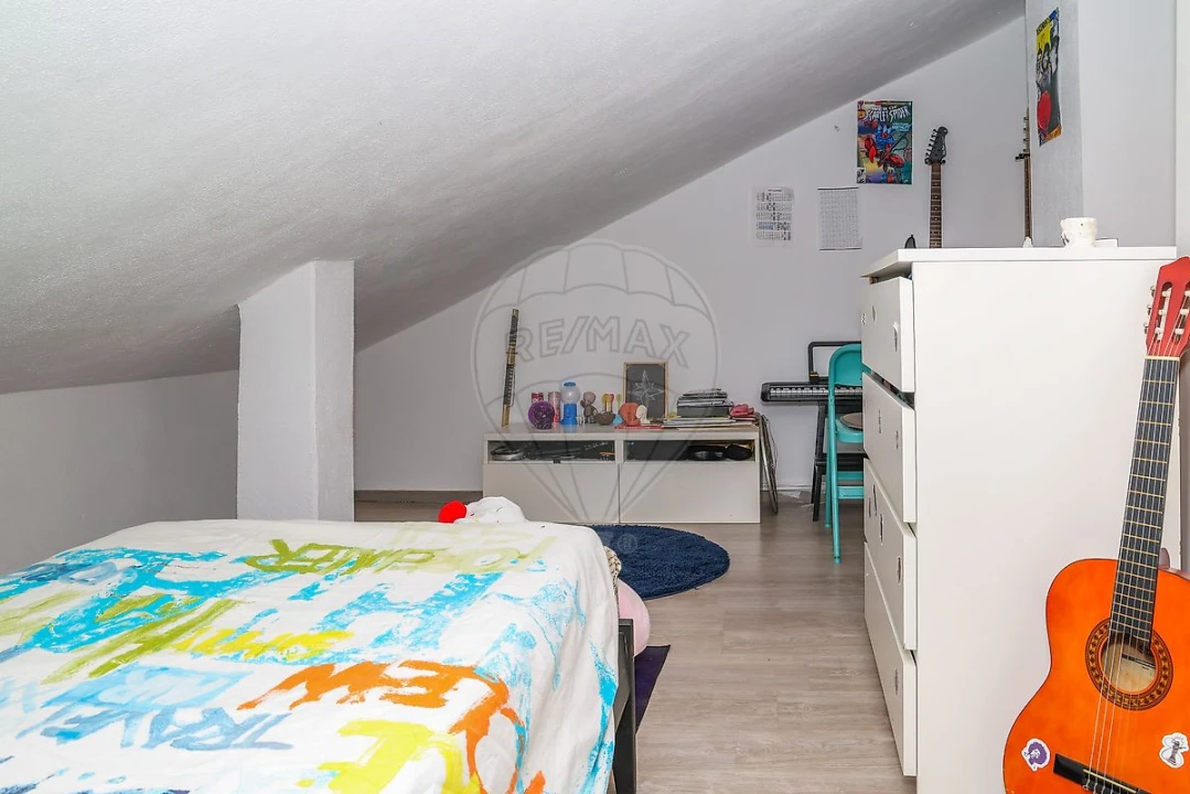 Apartamento T2 para Venda em Ota Foto 13