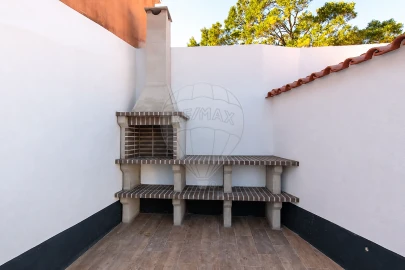 Moradia T2 para Venda em Abrigada e Cabanas de Torres