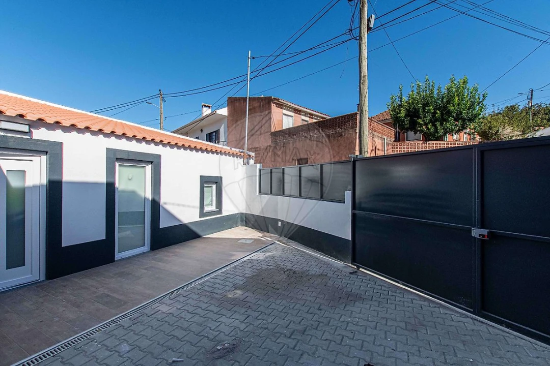 Moradia T2 para Venda em Abrigada e Cabanas de Torres Foto 4