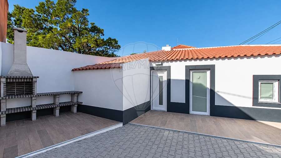 Moradia T2 para Venda em Abrigada e Cabanas de Torres