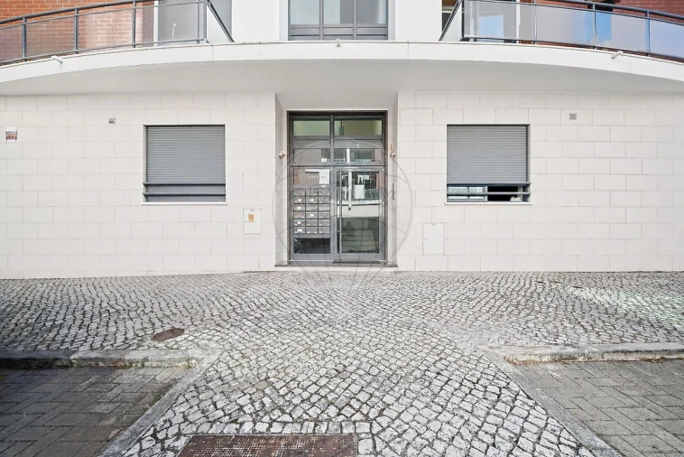 Apartamento T2 para Venda em Vialonga Foto 40