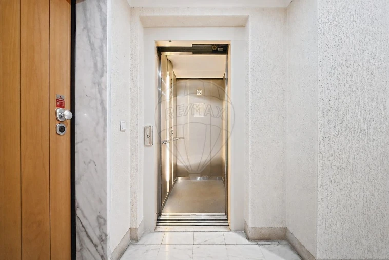 Apartamento T2 para Venda em Vialonga Foto 35